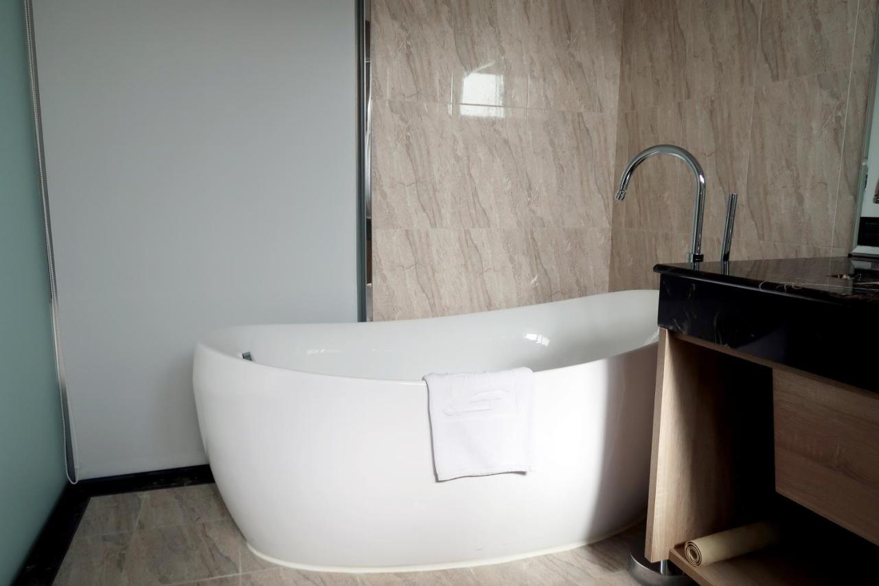 The Ho Hotel Синьчжу Экстерьер фото